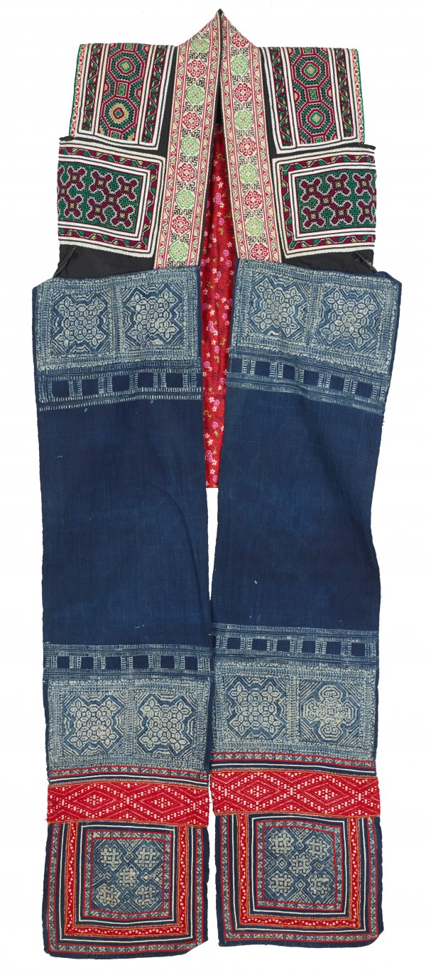 苗族挑绣蜡染女装 ——长坎肩